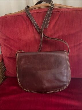 Classic Brown Leather Saddle Crossbody Bag. Bought in Italy